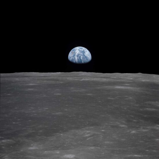 La Luna y la Tierra fotografiados desde el Apolo 11 en julio de 1969 | NASA