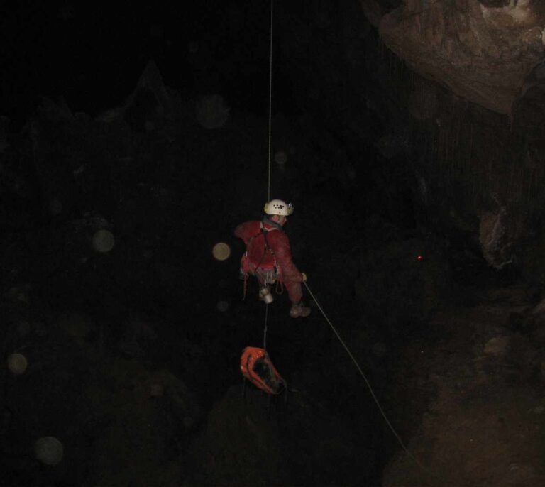 Cueto-Coventosa, la 'trampa cántabra' donde buscan a las tres espeleólogas desaparecidas