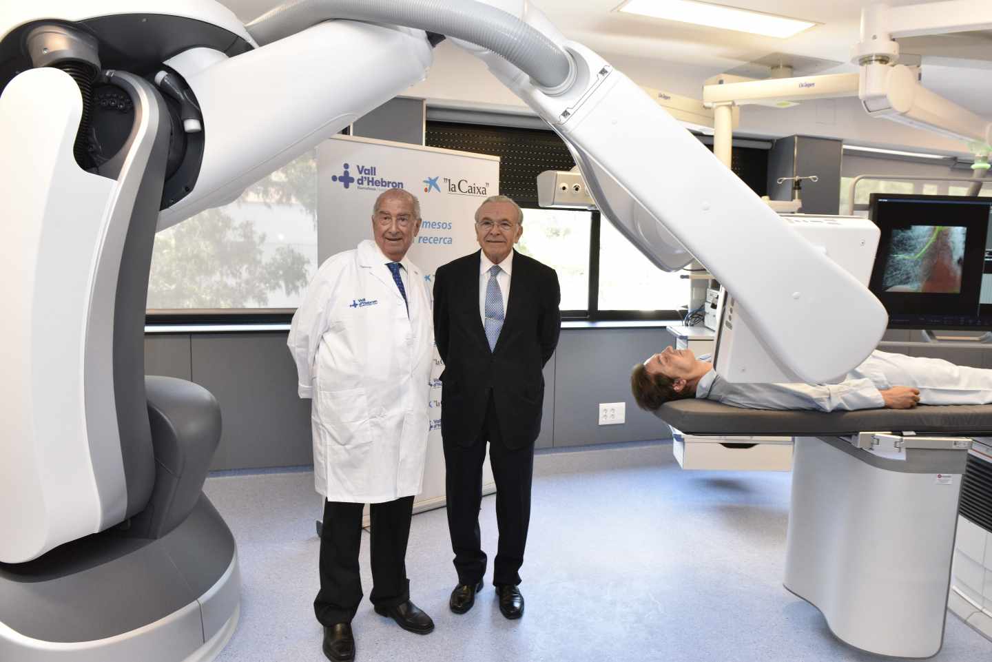 ”La Caixa” dota a Vall d’Hebron del primer robot radiológico en el mundo que se utiliza en un servicio de endoscopia