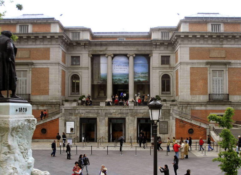 El Prado cierra su Bicentenario con puertas abiertas, proyecciones y cápsula del tiempo