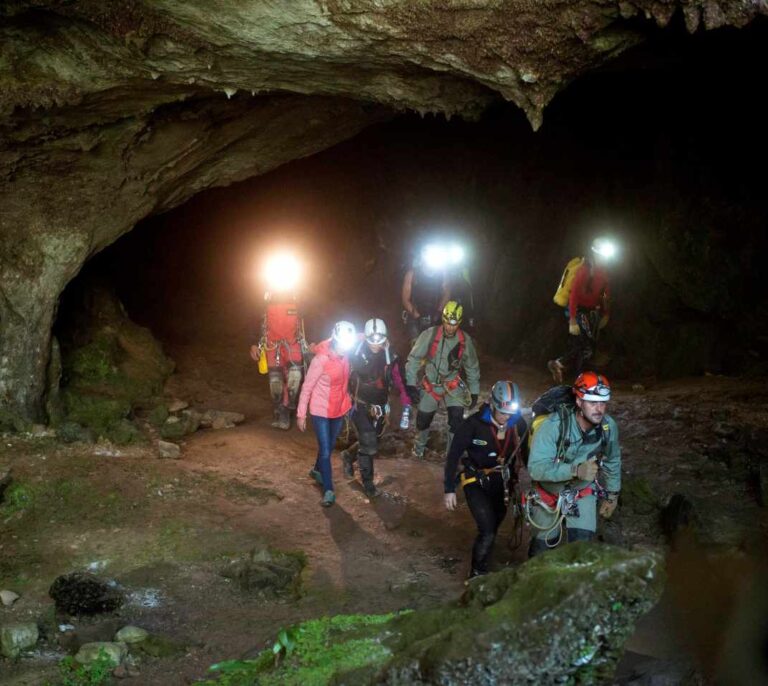 Cantabria no aprecia negligencia en las espeleólogas y no les cobrará su rescate