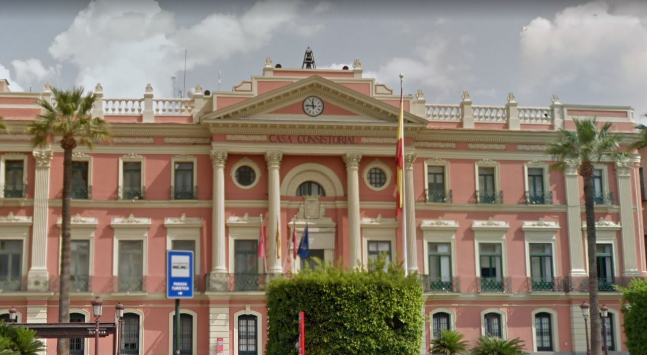 Fachada del Ayuntamiento de Murcia.