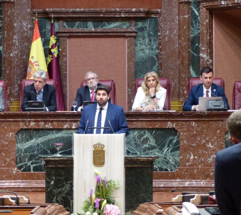 Segundo intento de PP y Cs para formar Gobierno en Murcia entre insultos de Vox