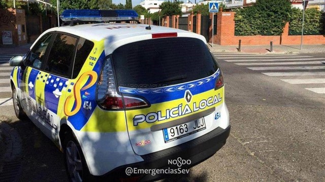 Un coche de la Policía Local de Sevilla