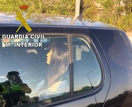 Interceptada por llevar un maniquí para usar el carril de alta ocupación de la A-6