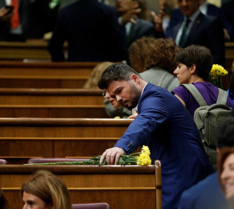 ERC complica la investidura de Sánchez con una pregunta teledirigida a sus bases