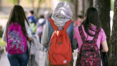 La Comunidad de Madrid da permiso a los colegios para prohibir el velo islámico