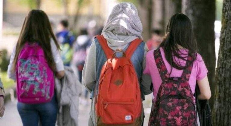 La Comunidad de Madrid da permiso a los colegios para prohibir el velo islámico