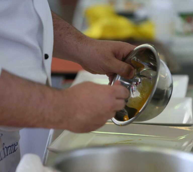 Claves para evitar intoxicaciones alimentarias en casa este verano