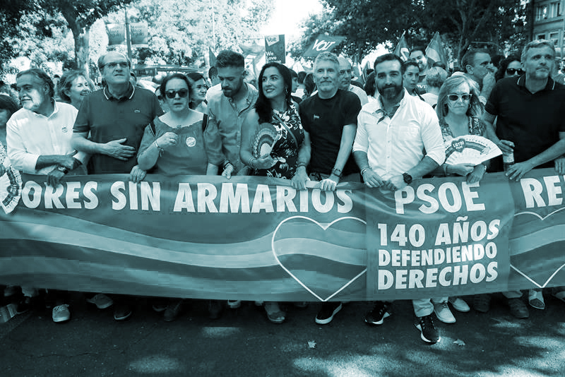 Grande-Marlaska, el pasado sábado en la cabecera de la manifestación del Orgullo en Madrid junto a otros representantes socialistas.