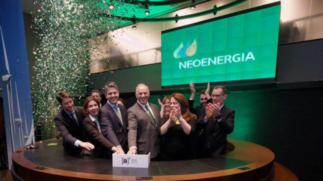 Directivos de Neoenergia (Iberdrola) en su estreno en la Bolsa de Sao Paulo.