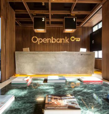 Openbank agita la batalla por el ahorro y sube la remuneración de [...]