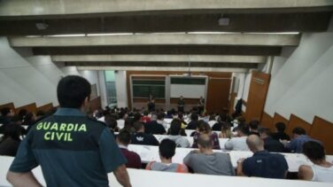 Los opositores de la Guardia Civil tendrán que superar también un test de gramática