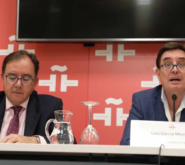 Los presos dispondrán de dos horas más al mes para llamar por teléfono a sus familiares
