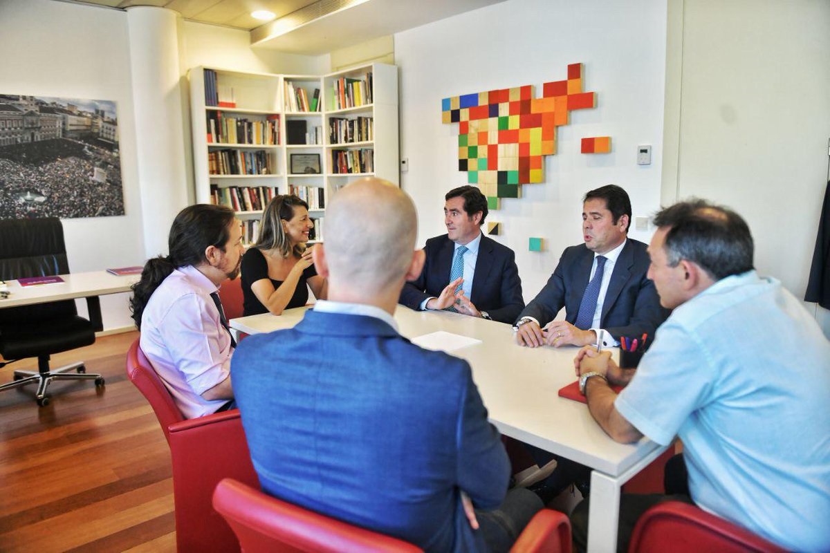 Reunión de el líder de Unidas Podemos, Pablo Iglesias, y el presidente de CEOE, Antonio Garamendi.