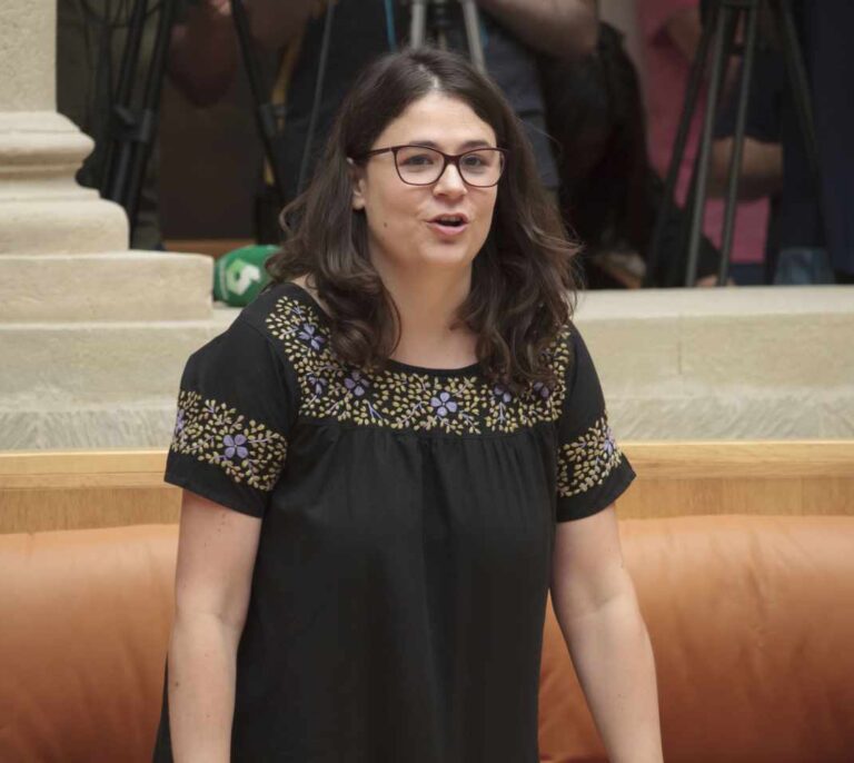 La diputada de Podemos en La Rioja niega haber hablado de consejerías con el PSOE