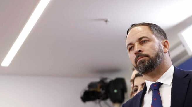 Abascal fuerza a Ciudadanos a abstenerse proponiendo un Gobierno del PP en solitario