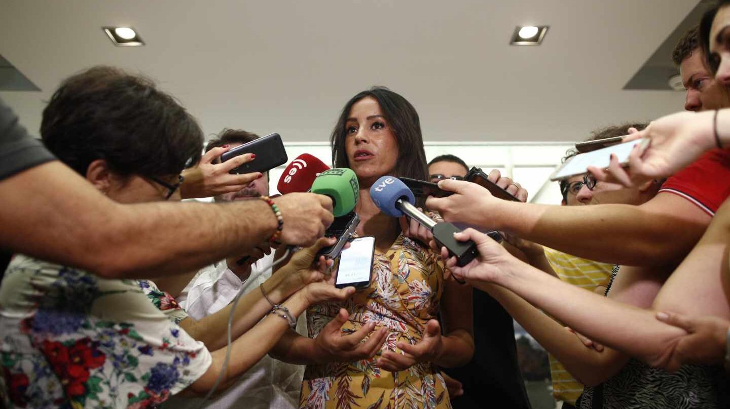 La vicealcaldesa de Madrid Begoña Villacís responde a los medios este lunes 1 de julio.