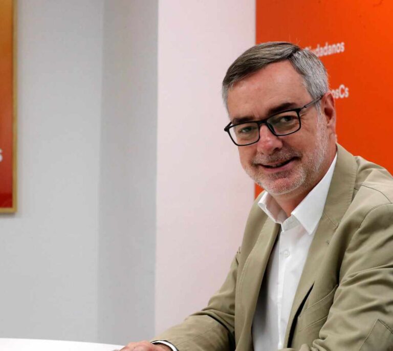 Rivera se rodea de fieles en la Ejecutiva y convoca primarias para elegir candidato en Cataluña