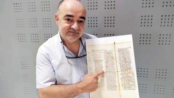Gabriel Songel, el catedrático de la Universidad Politécnica de Valencia (UPV) que ha encontado un manuscrito que contiene el relicario de San Juan de la Peña