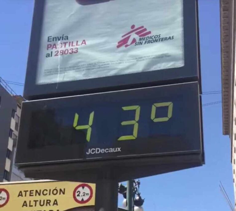 Valencia vive una de las noches más calurosas de su historia, con mínimas de 30 grados