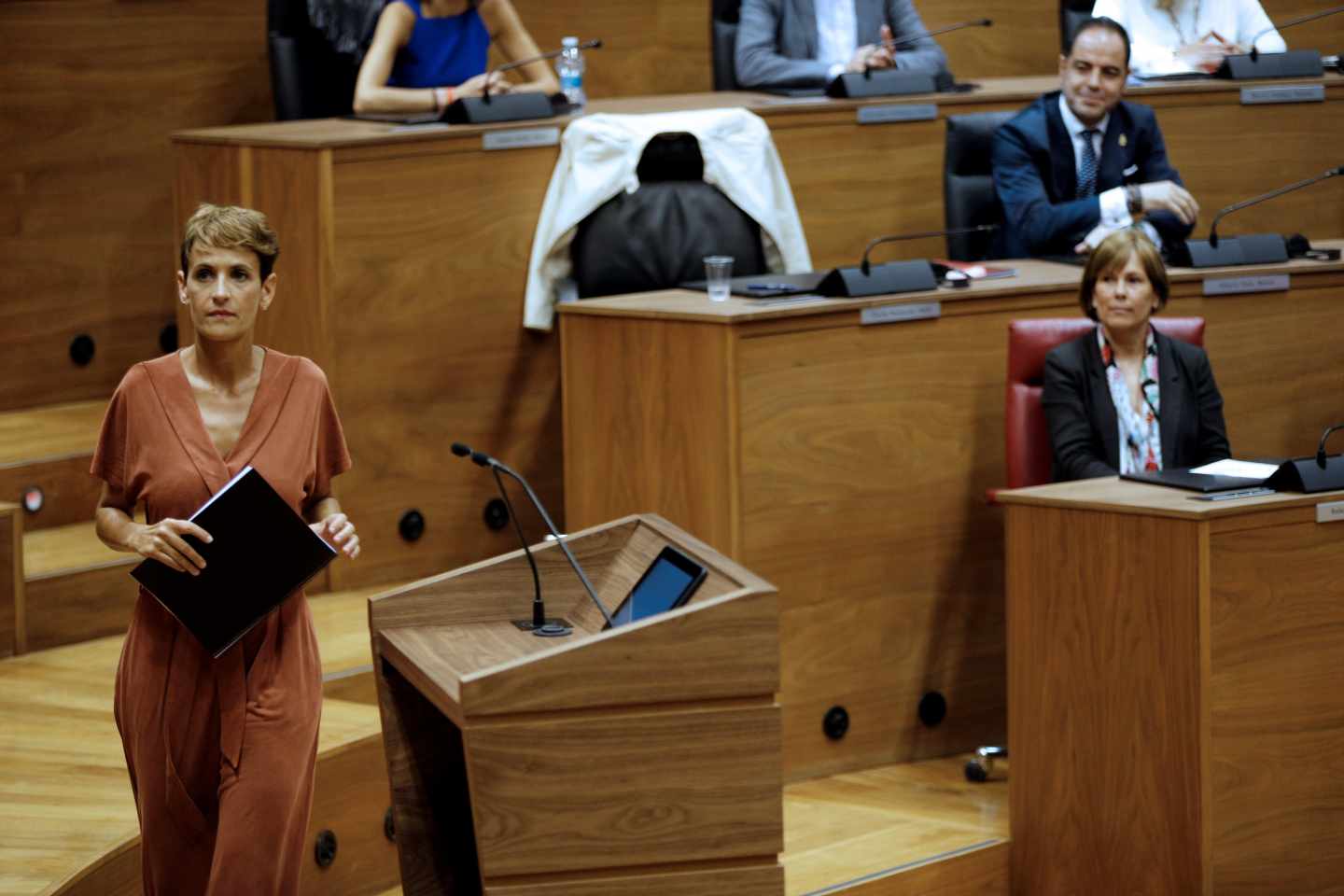 La secretaria general del PSN-PSOE, María Chivite durante su intervención este jueves en el Parlamento de Navarra.