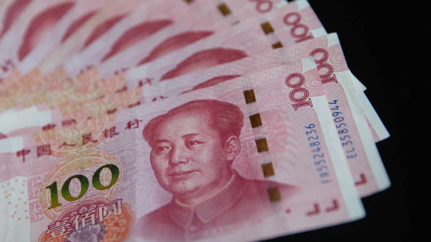 China amenaza a Trump con una guerra de divisas y agrava la tensión del mercado.