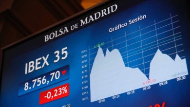 El Ibex despide el 2020 con un desplome del 15% y a la cola de Europa