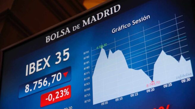 La deuda de Estados Unidos aviva el miedo a una recesión al invertirse la curva.