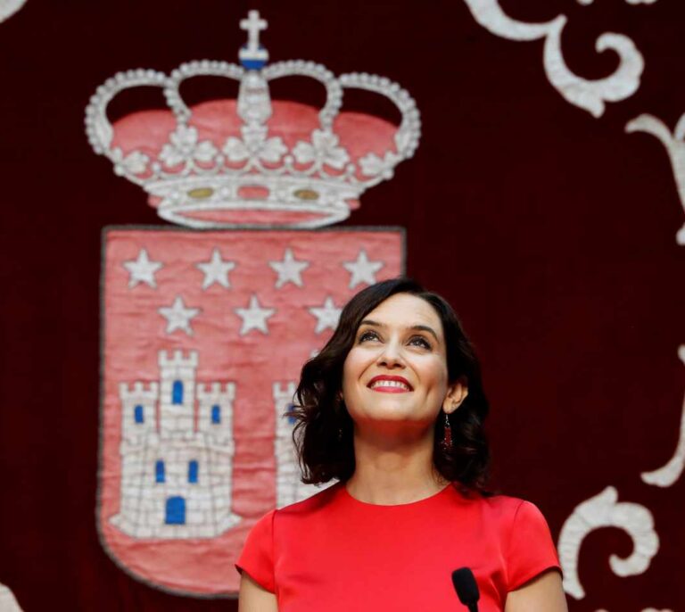 Ayuso toma posesión en la Comunidad de Madrid arropada por Aguirre y Casado