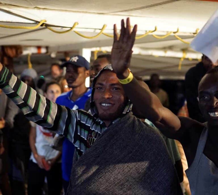 España y otros cuatro países se repartirán a los inmigrantes del Open Arms