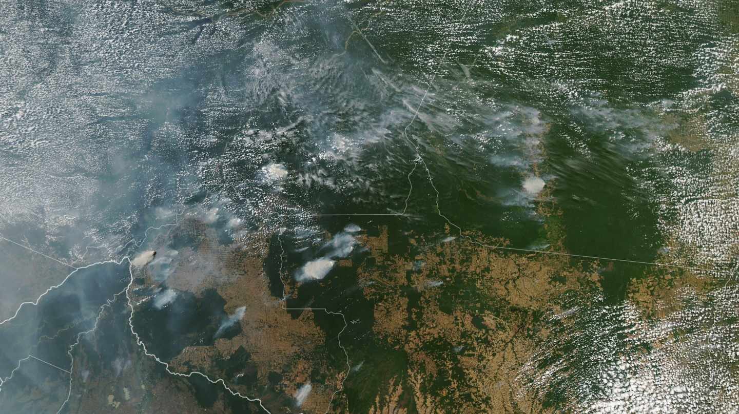 Imagen satelital de los incendios del Amazonas.