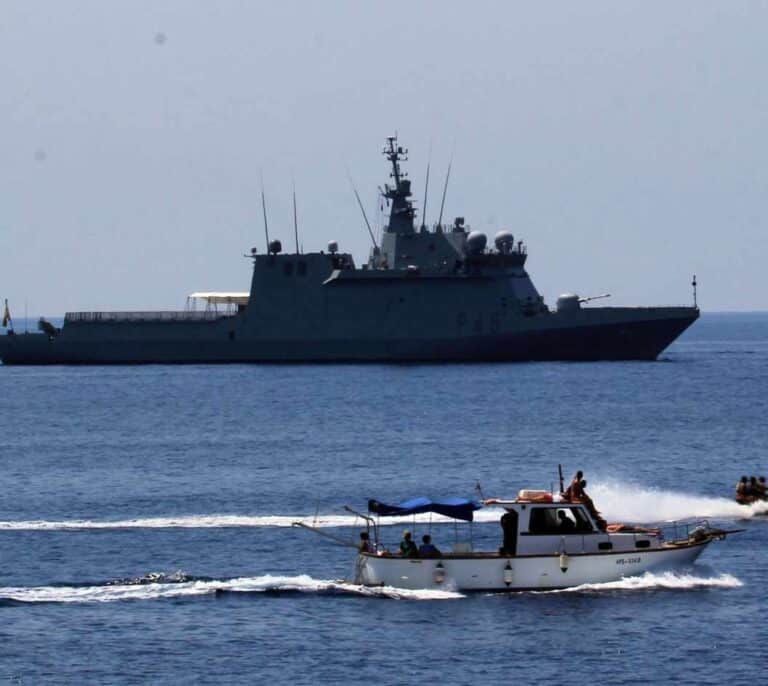 El Audaz pone rumbo a Sicilia para recoger a los 15 migrantes del Open Arms