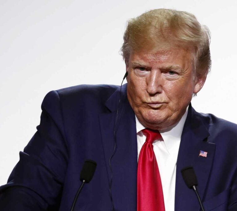 Trump cumple su amenaza y prepara una subida al 15% de los nuevos aranceles a China
