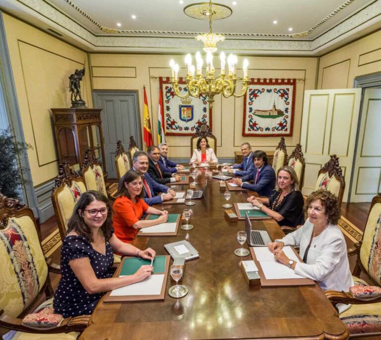 Podemos fulmina su gestora en La Rioja para consolidar su coalición con el PSOE