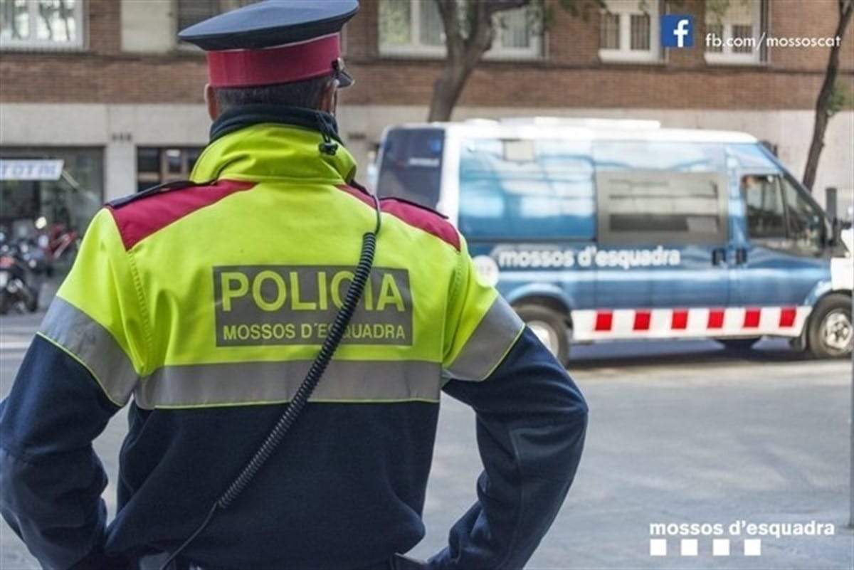 Agente de los Mossos d'Esquadra