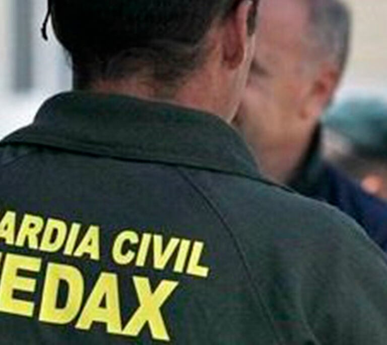Tedax retiran de una vía en el centro de Granada un artefacto explosivo descargado