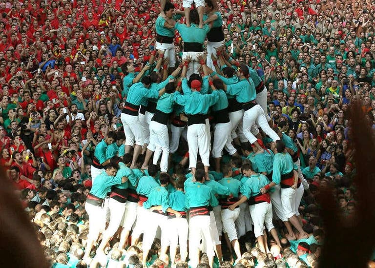 Detenido por abuso sexual a una reportera durante un concurso de 'castells'