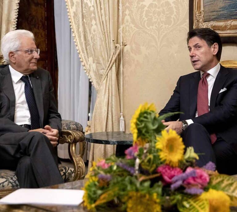 El presidente Mattarella encarga a Giuseppe Conte formar gobierno