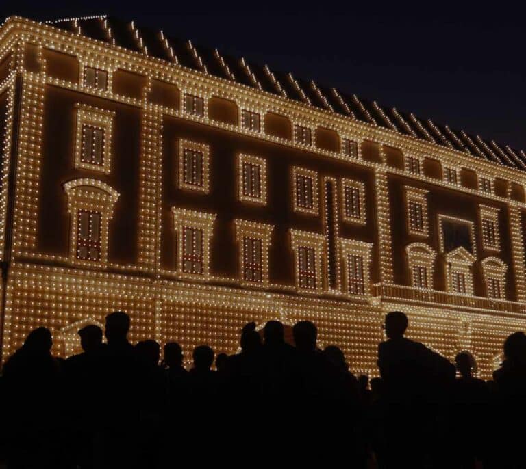 Detienen a un hombre por intentar estrangular a su pareja en la Feria de Málaga