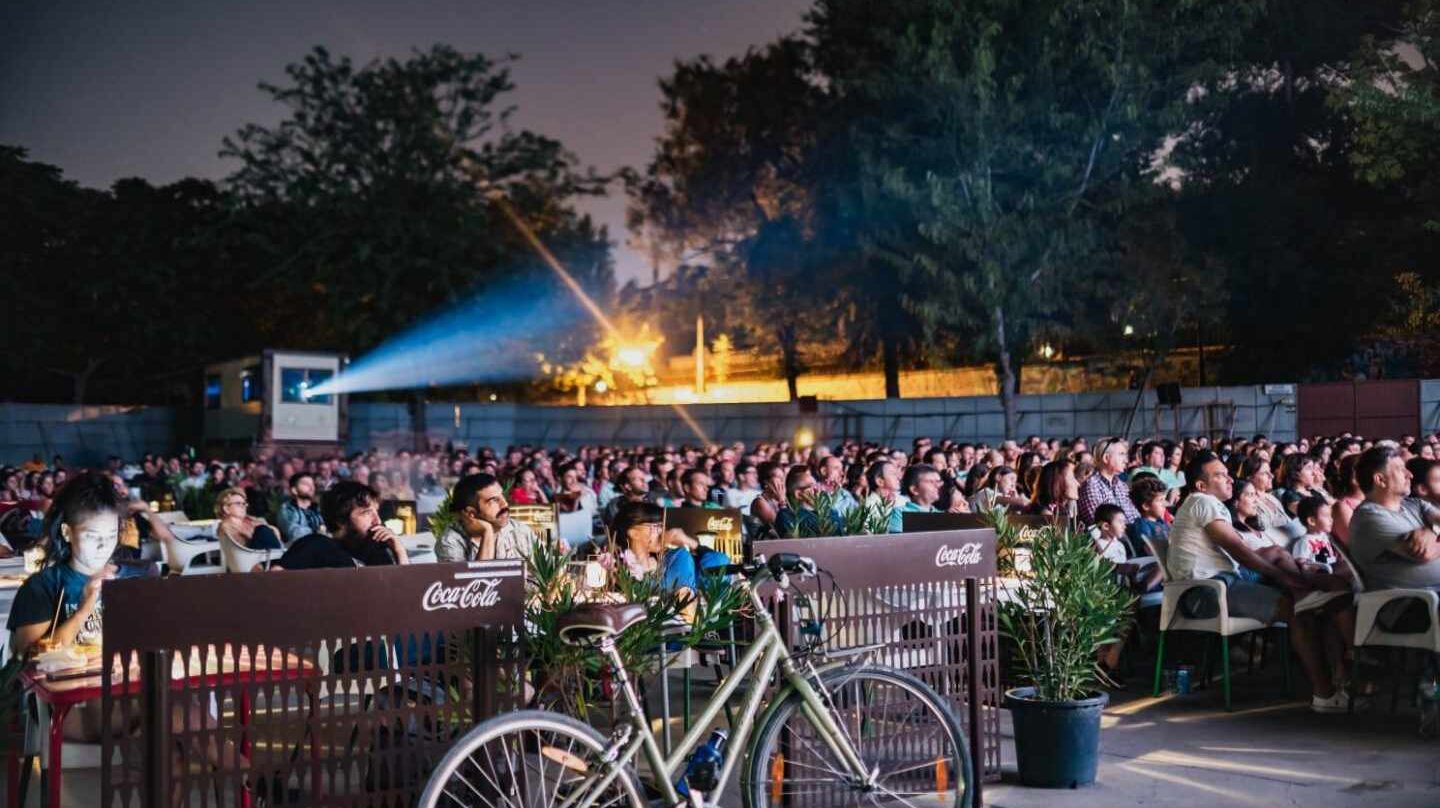 Películas al fresco: disfrutar del cine al aire libre en el verano madrileño