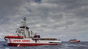 El Open Arms sopesa entrar en un puerto sin permiso "por motivos humanitarios"