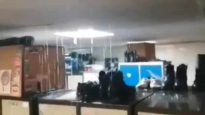 Goteras en una instalación de la Policía Municipal de Madrid.