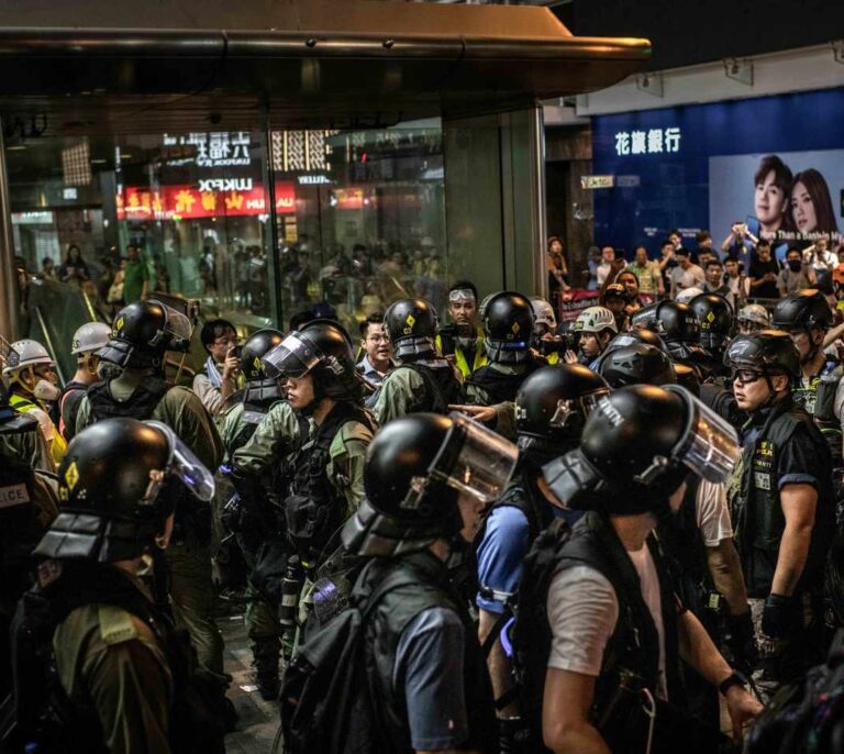 El aeropuerto de Hong Kong cancela todos los vuelos por las "graves" protestas