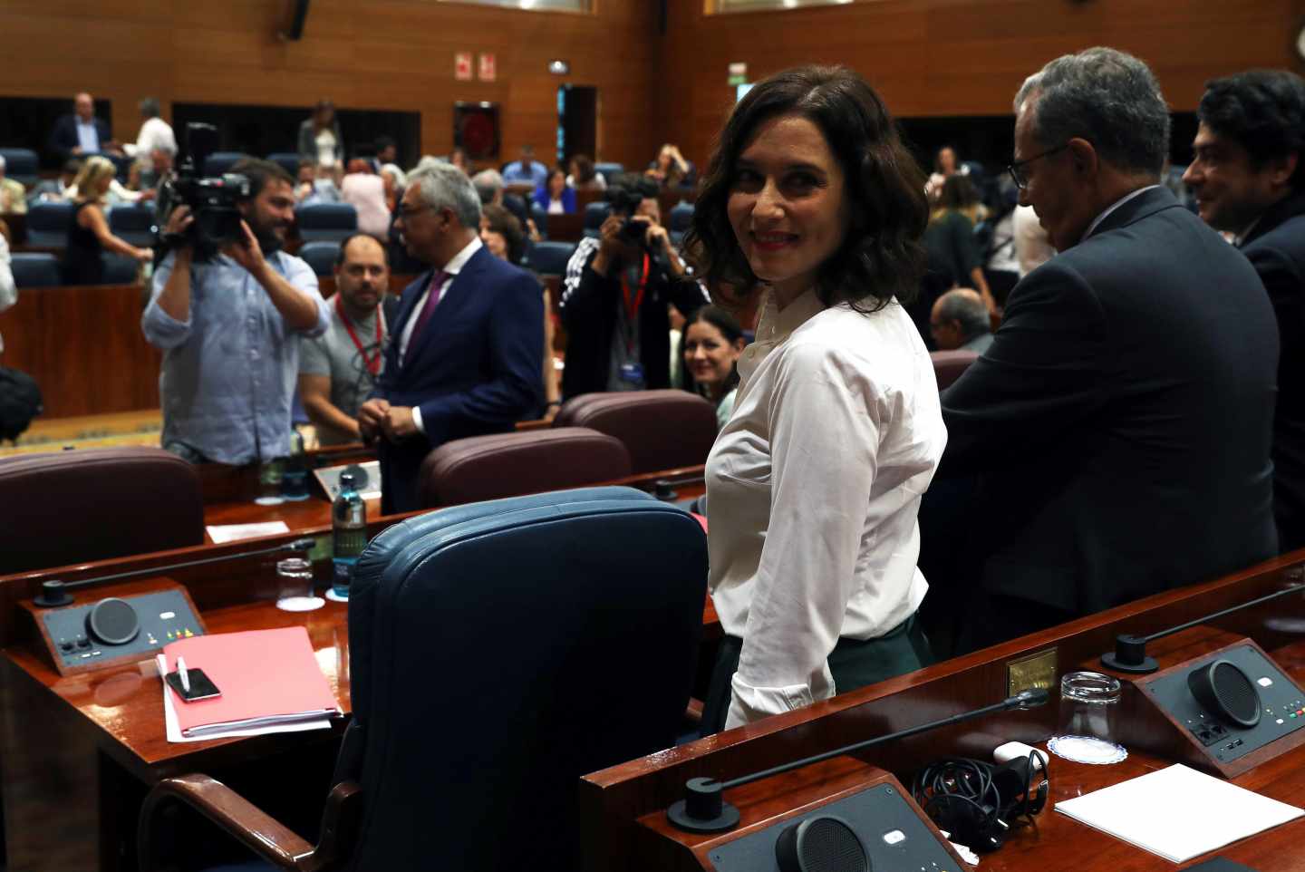 Isabel Díaz Ayuso, en el segundo pleno de investidura en la Asamblea de Madrid.