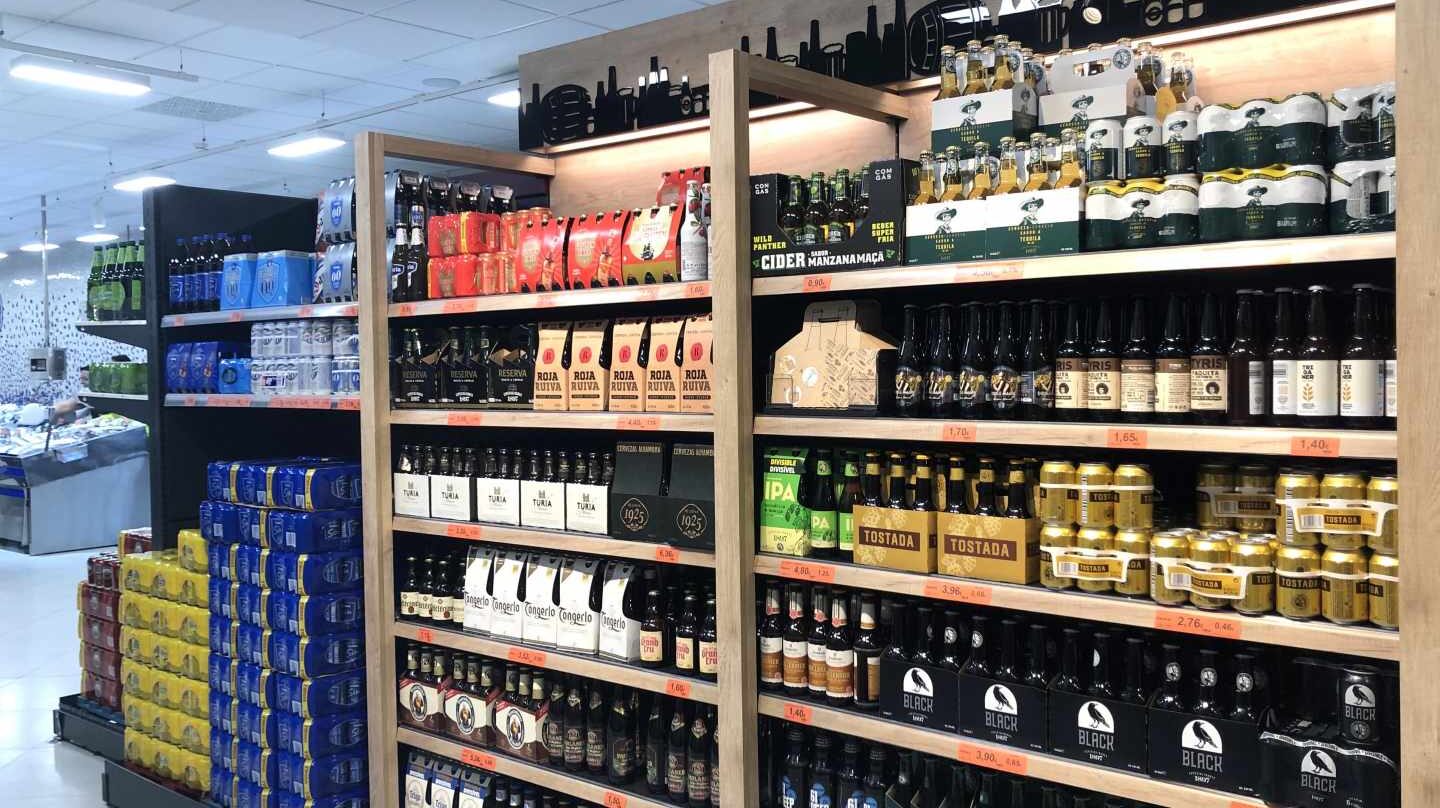 Lineal de cervezas de Mercadona.
