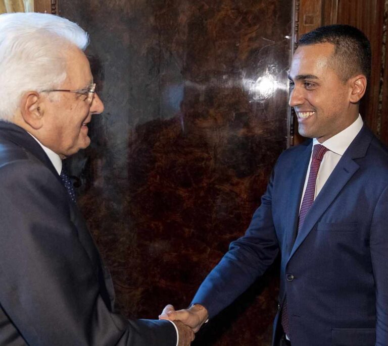 Mattarella da tiempo a los partidos para evitar nuevas elecciones en Italia