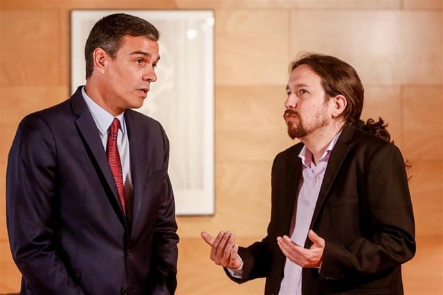 PSOE y Podemos estudian subir el salario mínimo un 11%, a 1.000 euros en 2020