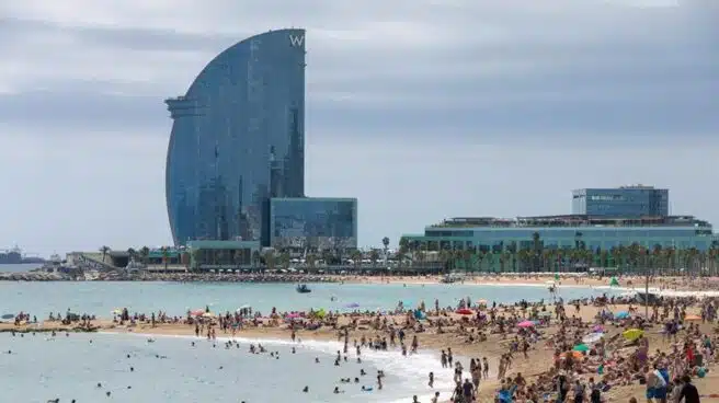 Detonan el proyectil de la Guerra Civil hallado en una playa de Barcelona