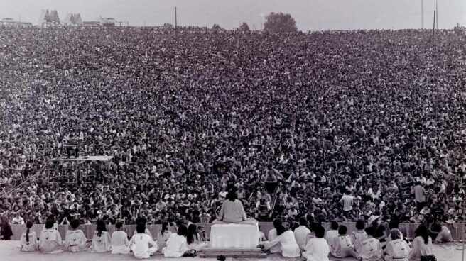 Inauguración de un Festival de Multitudinaria ceremonia inaugural de Woodstock